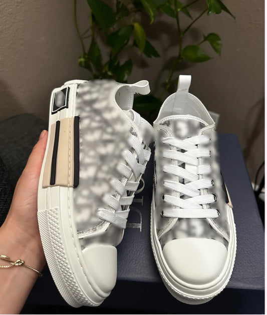 Black and white Adore Lows